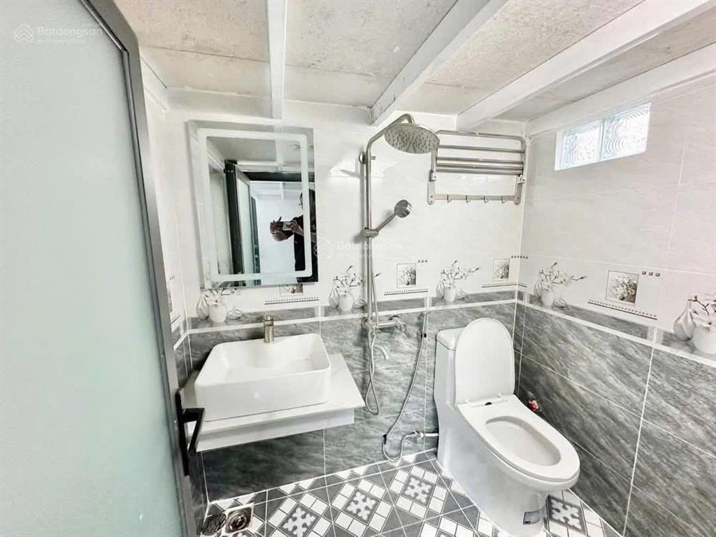 Phòng trọ giá rê bancol ngay sân vận động phú thọ