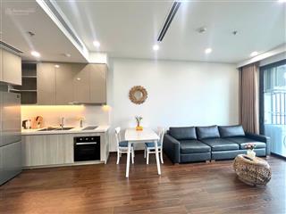 Chính chủ bán gấp trong tuần ch 2pn  2vs + 1, dt 72m2, tòa a view hồ.  0869 181 ***