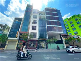 Rất gấp bán, 28 về 20 tỷ, building 7 tầng kế bên quận 1, dòng tiền 130tr/th full nội thất.