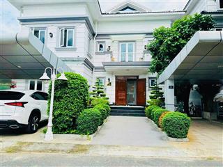 19 tỷ tìm không ra, biệt thự 2mt kế quận nhất , dt 18x8m, full nội thất xịn sò.