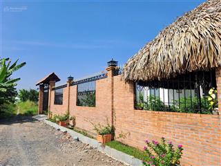 Đất làm nhà vườn, biệt thự vườn góc 3mt, đường xe hơi tới đất. dt 284m2 có 148m2 thổ cư, giá rẻ