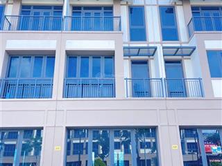 Shophouse tọa lạc trên đường 3/2, thị trấn hậu nghĩa, long an, với thiết kế hiện đại, giá tốt
