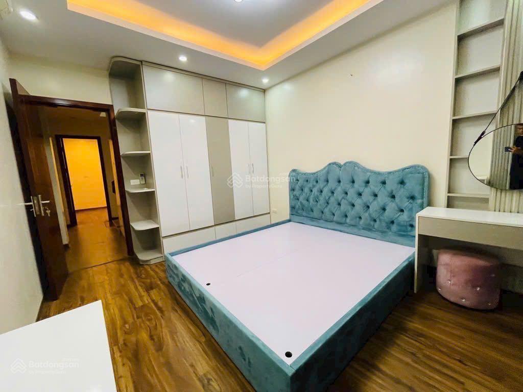 Dịch vọng, cầu giấy 5 tầng  ô tô đỗ cửa  ngõ nông  tặng full nội thất  chỉ hơn 8 tỷ