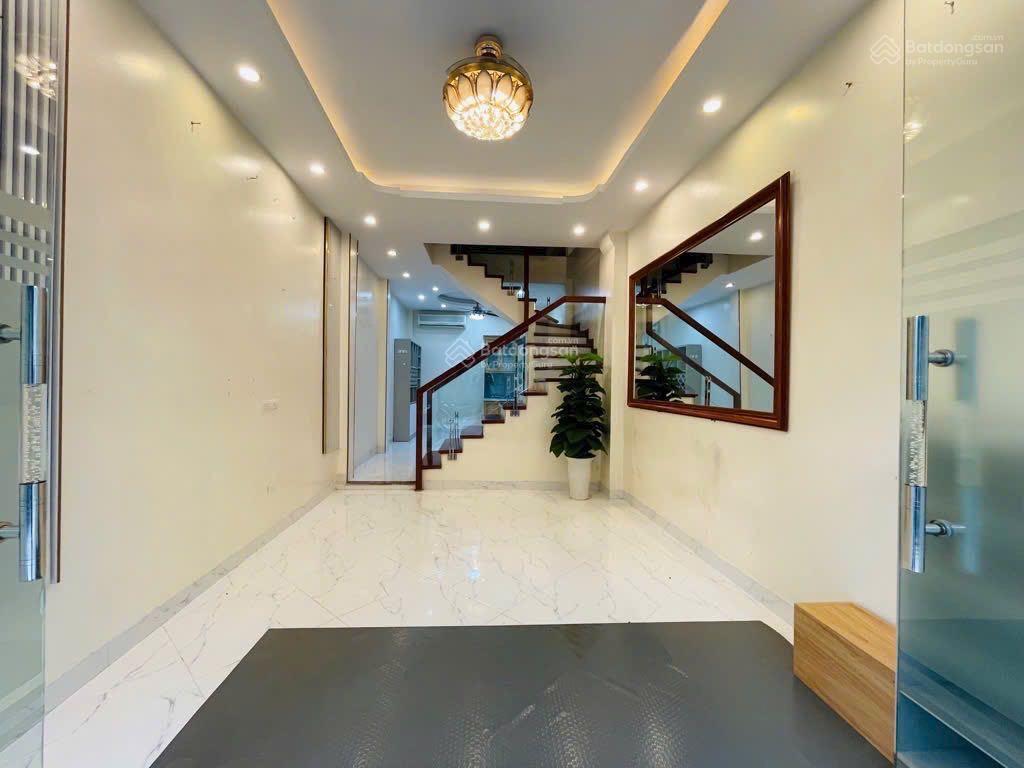 Dịch vọng, cầu giấy 5 tầng  ô tô đỗ cửa  ngõ nông  tặng full nội thất  chỉ hơn 8 tỷ