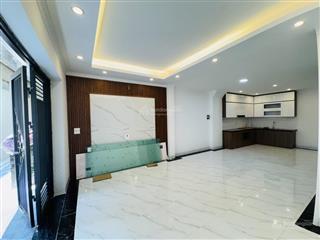 Nhà đẹp xây mới minh khai  thang máy  sân để xe rộng  30m ra ô tô