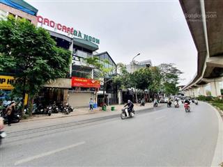 Bán nhà mặt phố hoàng cầu  view hồ đống đa. 165m  5 tầng  mt 7.5m. chỉ 56 tỷ