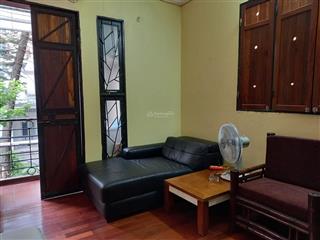 Cho thuê căn studio 40m2 tại tầng 2 nhà biệt thự số 6 ngõ 488 ngọc thụy, long biên, hà nội