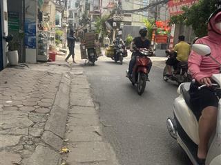 Bán nhà hoàng quốc việt  lô góc ô tô vào nhà kinh doanh đỉnh 36m2 nhỉnh 14 tỷ