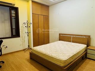 Bán nhà ngọc khánh, ô tô đỗ cửa, gần trường học, hồ với dt 120m  4 ngủ