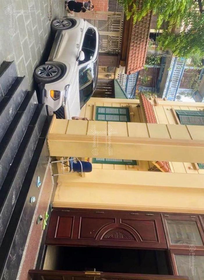 Biệt thự pháp hồi hàng xóm linh đàm đẳng cấp ở sướng full nội thất đồ gỗ tiền tỷ. dt 260 m2