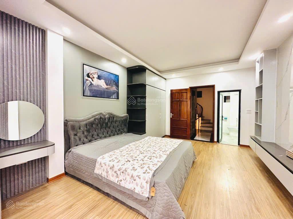 Bán nhà cầu giấy mới đẹp thang máy ngõ nông gần phố ô tô 10m 7 tầng, 12 tỷ