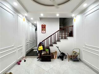 Bán nhà phố kim ngưu, 42m x6 tầng, giá 13 3 tỷ, thang máy, ô tô vào nhà, kinh doanh đỉnh.