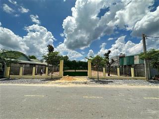 Ông năm bán mảnh đất gần chợ, 1000m2 thổ cư, giá ngộp 380 triệu, mặt tiền dh508, sổ hồng sẵn