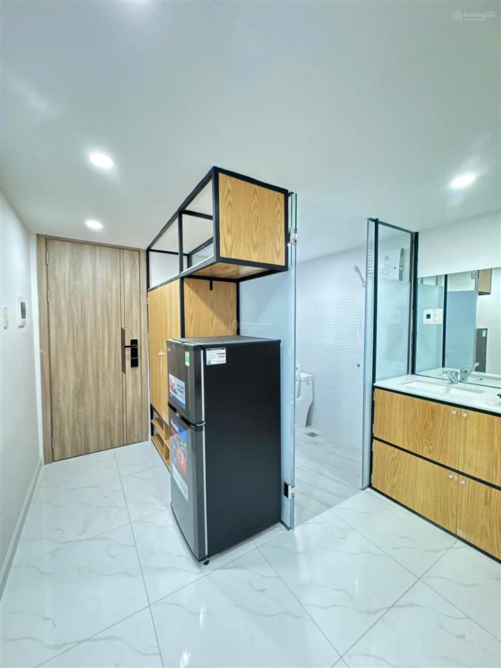 Căn hộ dịch vụ full nt gác cao hơn 2m sát bên đh ufm, kcx tân thuận, cầu tân thuận