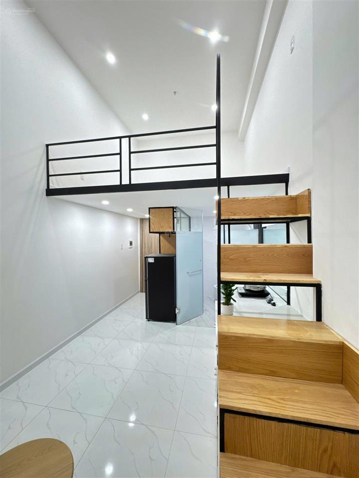 Căn hộ dịch vụ full nt gác cao hơn 2m sát bên đh ufm, kcx tân thuận, cầu tân thuận