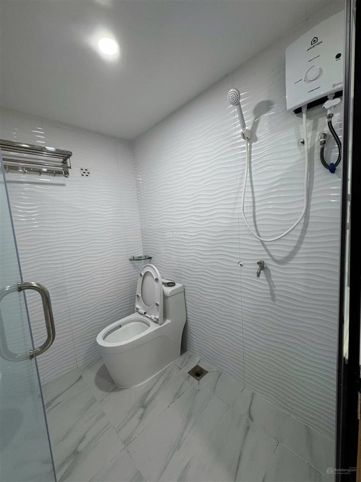 Căn hộ dịch vụ full nt gác cao hơn 2m sát bên đh ufm, kcx tân thuận, cầu tân thuận