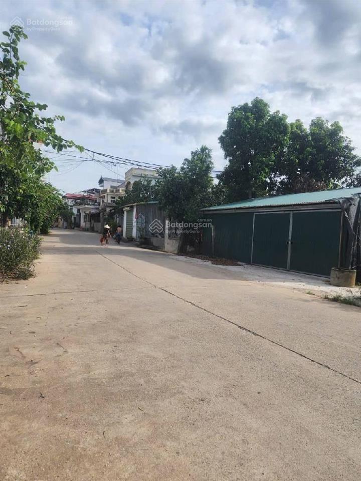 Bán đất tại phố vạn phúc, 2,2 tỷ, 32m2 mt 3,5m, ô tô chạy vòng quanh, lô góc 2 mặt thoáng