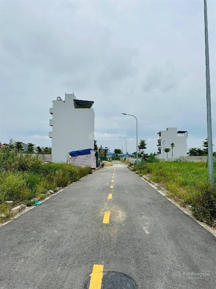 Bán đất đấu giá 79m2 tại huỳnh cung, tam hiệp, thanh trì, 15,5 tỷ vnd , vỉa hè , ô tô tránh