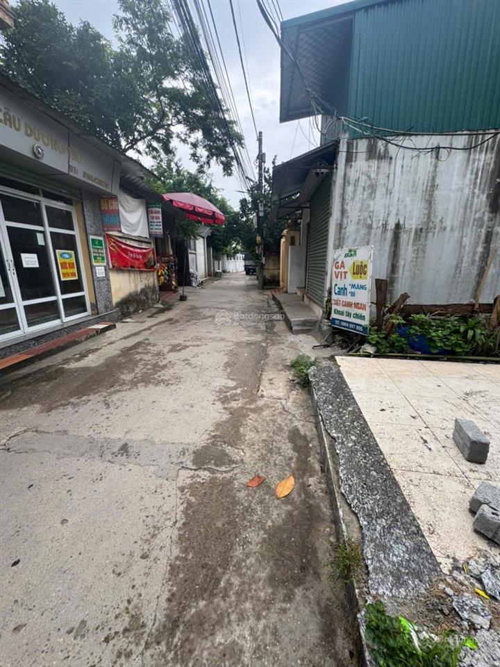 Bán đất tại xã nhị khê, 4,65 tỷ, 40 m2 mt 4 m , trục chính kinh doanh , ô tô tránh