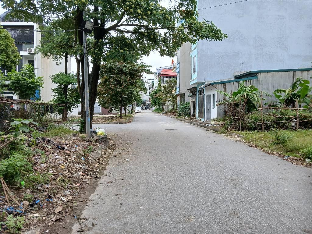 Bán gấp đất tđc tại lạc thị, ngọc hồi, 8,3 tỷ, 40m2 , mt 3,6 m , vỉa hè , ô tô tránh nhau