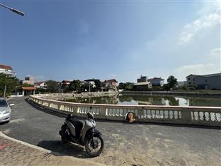 Bán đất đông dư gia lâm view hồ  vỉa hè  ô tô tránh thoáng sáng chỉ hơn 4 tỷ