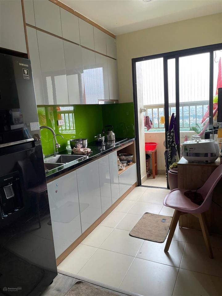 Gia đình cần bán căn hộ tòa a chung cư osaka 48 ngọc hồi. dt 56m2 gồm 2 ngủ . giá chào 4,xxtỷ