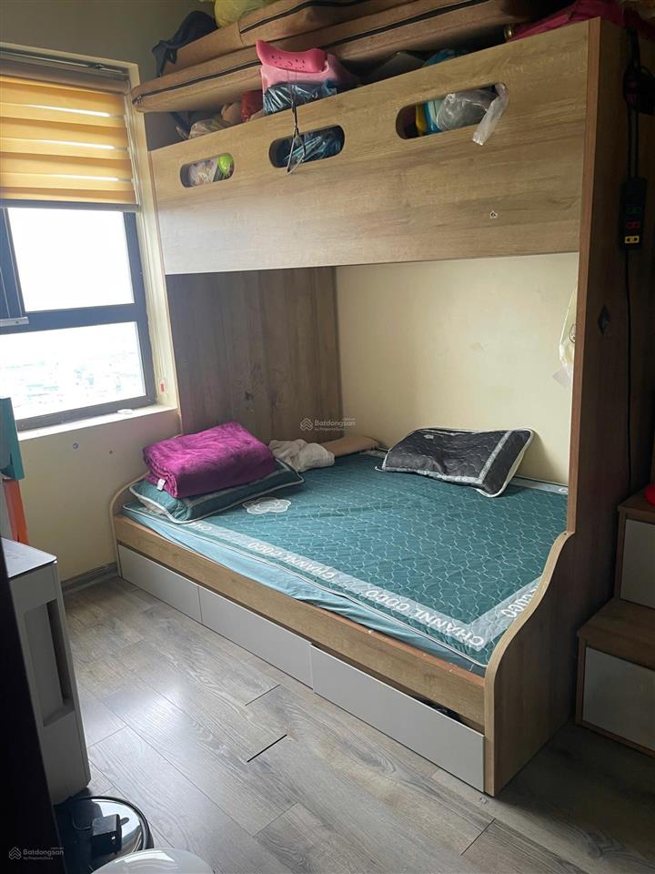 Gia đình cần bán căn hộ tòa a chung cư osaka 48 ngọc hồi. dt 56m2 gồm 2 ngủ . giá chào 4,xxtỷ