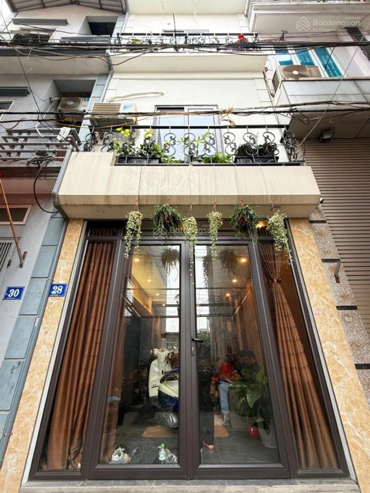 Nhà đẹp 42m2 4 tầng dân xây full nội thất nhập khẩu xịn sòô tô 5 tạ qua nhà giá chỉ hơn 6 tỷ