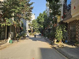 Bán nhà dv yên nghĩa  phân lô  vỉa hè  ô tô tránh đỗ  kinh doanh tiềm năng phát triển.