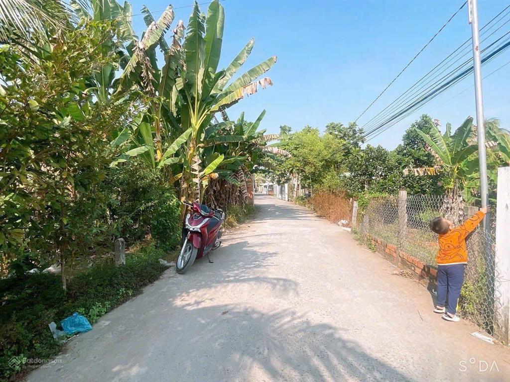 Bán đất đẹp kdc đường trương vĩnh ký gần quảng trường tp. bến tre 120m2 giá 450tr . sổ hông riêng.