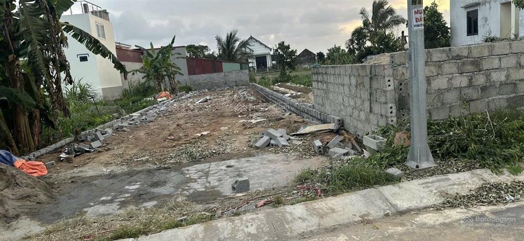 Chính chủ cần bán siêu phẩm mặt đường nhựa trục thôn mới làm tại đoàn xá kiến thụy gần cảng nam đs
