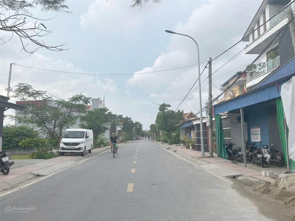 Siêu phẩm nhà 2 tầng trung tâm thị trấn núi đối view sông đa độ không gian sống lý tưởng hơn 400m2