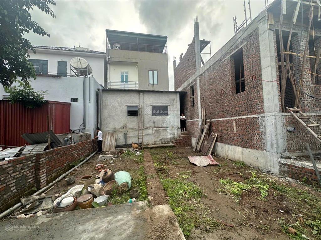 Siêu phẩm nhà 2 tầng trung tâm thị trấn núi đối view sông đa độ không gian sống lý tưởng hơn 400m2