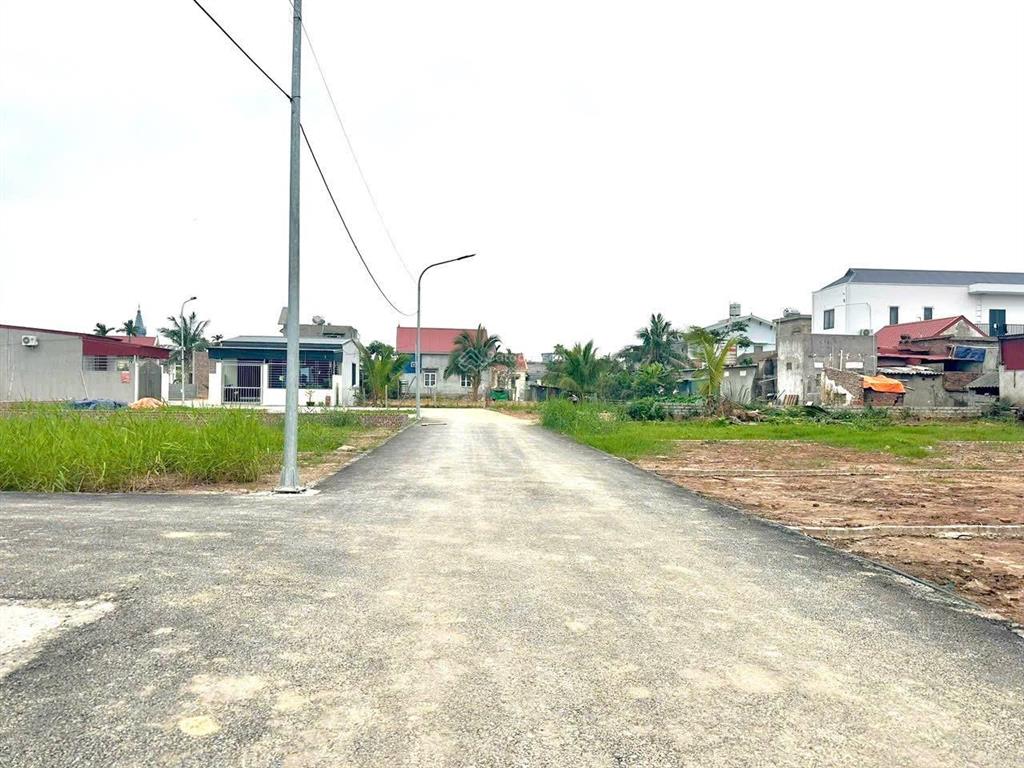 Siêu phẩm trục đường nhựa 5m gần ga tàu đường sắt lào cai hà nội hp, dt 89m2 ngang 5m (lô góc)