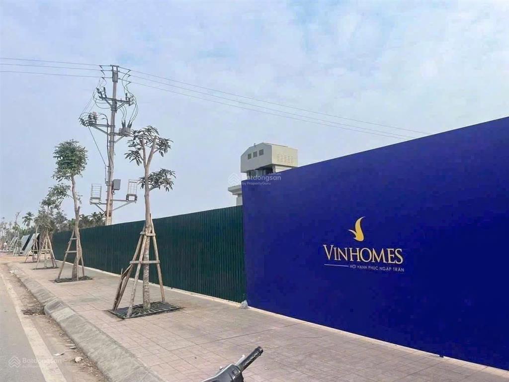 Em cần bán lô đất 85,1m2 ngang 5,1m đg nhựa 3,54m sau 1 nhà mặt đg trục thôn gần vinhomes ..