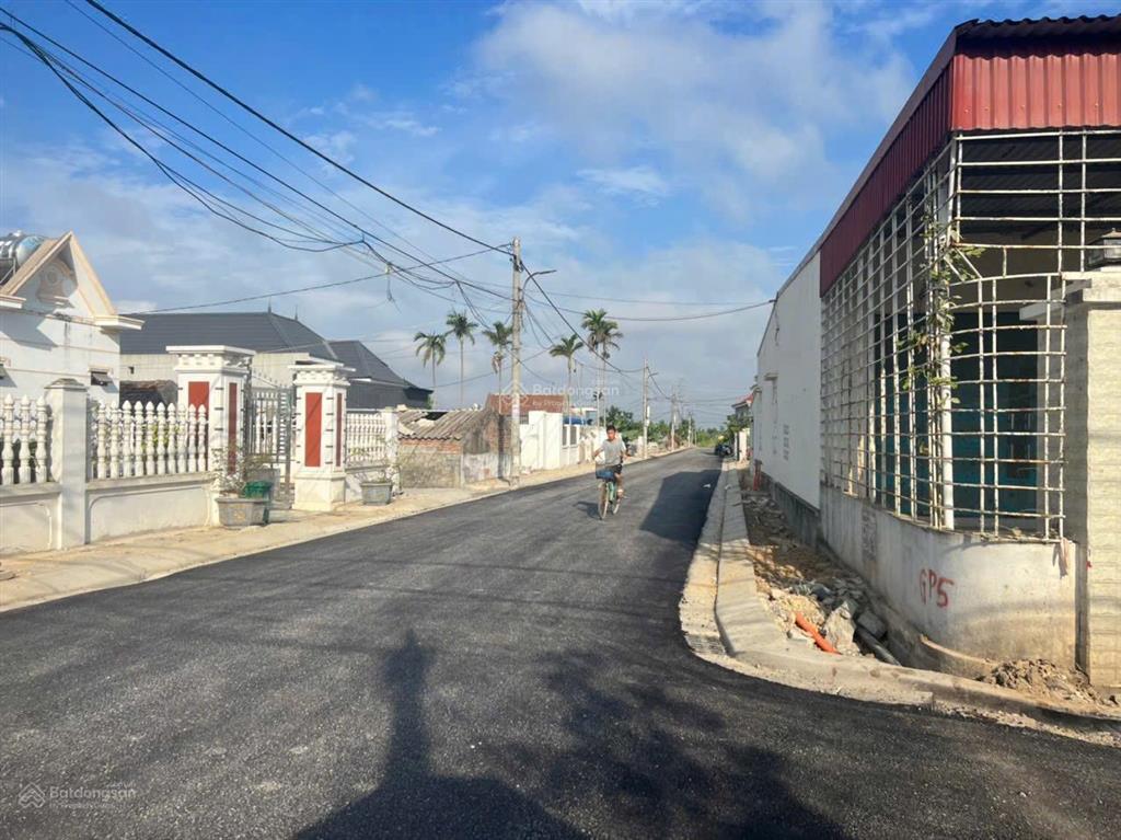 Chính chủ cần bán siêu phẩm lô góc có nhà 2 mặt đg nhựa trục thôn 90m2 ngang 5m giá chỉ 1 tỷ 880 tr