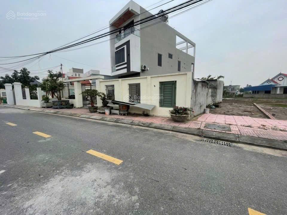 Siêu phẩm đường nhựa thôn 8m có vỉa hè nhìn ra ga đường sắt lc  hn  hp 68,3m2 giá chỉ 1 tỷ 550tr