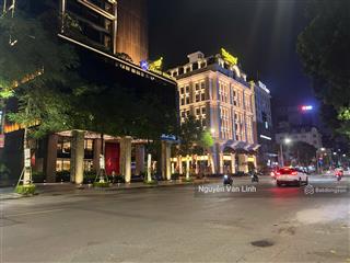 Cực hiếm nhà mặt phố cát linh mặt tiền 10met sổ 68m2 vị trí đắc địa dưới cho thuê trên ở sổ vuông