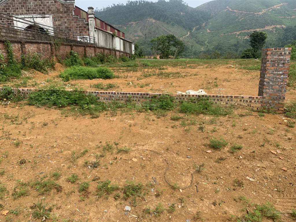 Bán đất mặt đường quốc lộ 21 a 300 m2 giá 4,5 tỷ