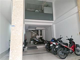 Chdv 6 tầng  có thang máy, phường tân quy  quận 7  13pn khép kín  86m2  ngang 5m