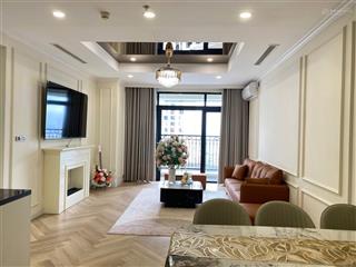 Cho thuê căn hộ diện tích 132m2 thiết kế 3 phòng ngủ tại royal city