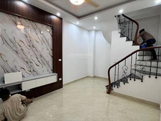 Nhà hoàng sâm hai thoáng  hàng xóm cán bộ quân đội về hưu  cách 20m ra ô tô tránh