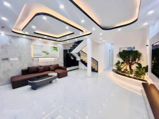 Biệt thự sân vườn  hxh quay đầu  nhà mới  5x26m  2 tầng  tặng full giá 8,599 tỷ