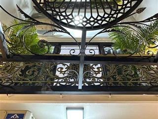 Phân lô hai bà trưng  nở hậu 2 thoáng trước sau  gara ô tô  thang máy xịn dt 78.2m2*5tầng, mt 4m