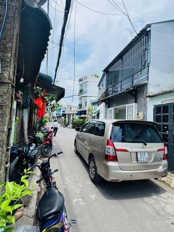 Bán nhà 2 tầng hẻm thông xe hơi thông 5m đường đồng tâm, xã trung chánh, hm, 2 tầng. 1 tỷ 100