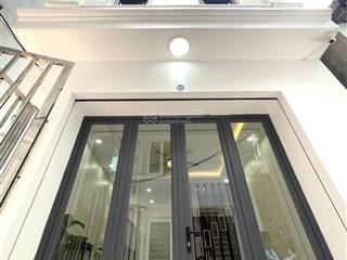 Bán nhà phố thái thịnh  gần ô tô  lô góc thoáng  mặt tiền rộng dân xây chắc chắn full nội thất
