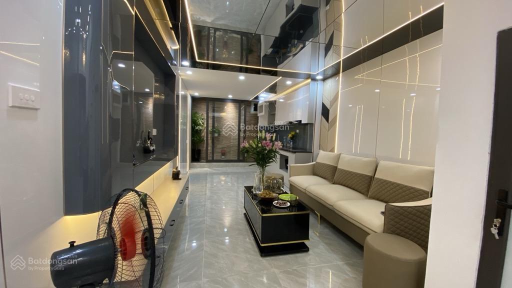 Nhà đẹp như khách sạn giảng võ thành công 40m 5pn khép kín gần phố ở ngay giữ tiền