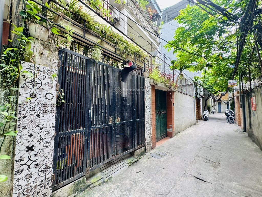 Bán nhà bạch đằng, bên chẵn, ngõ nông ba gác, diện tích 43.1m2 giá 8.2 tỷ đồng