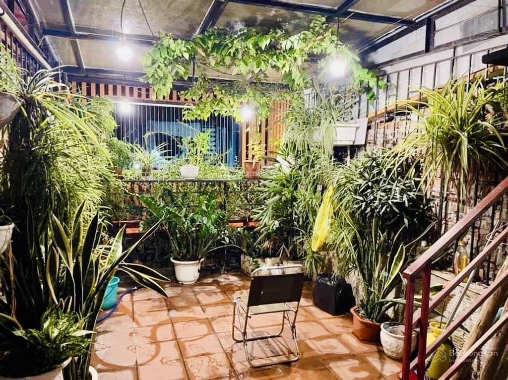 Bán nhà bạch đằng, bên chẵn, ngõ nông ba gác, diện tích 43.1m2 giá 8.2 tỷ đồng