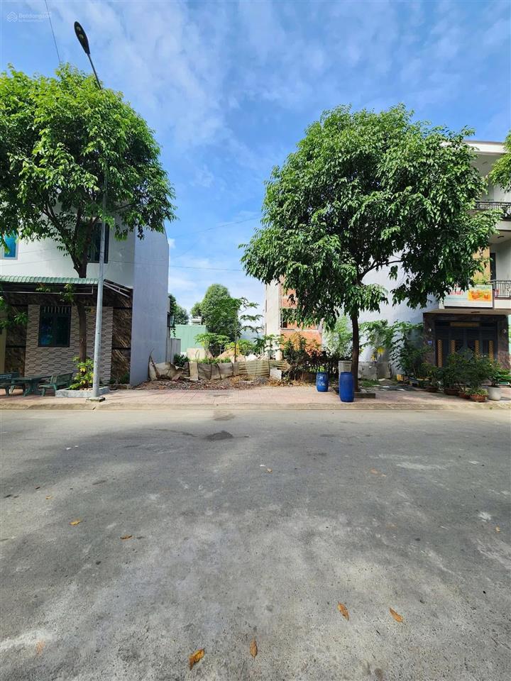 Bán đất ngay kdc thanh bình, bình hòa, dt 78m2 shr cách đường nguyễn du 100m ngay cổng sau vsip 1